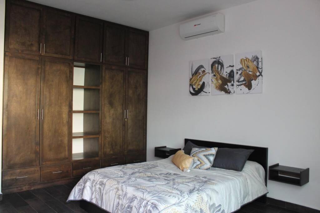 Casa Las Palmas, llena de vida, con alberca. photo 1