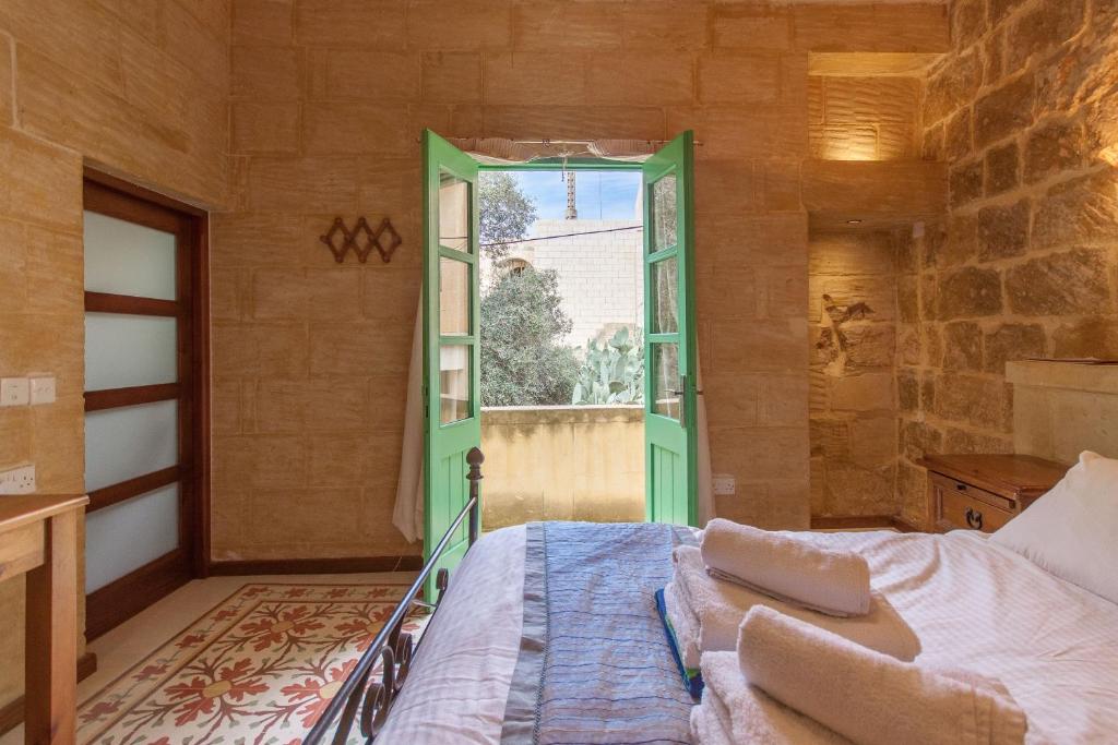 Gozitan Farmhouse with Pool - PP 3 photo 3