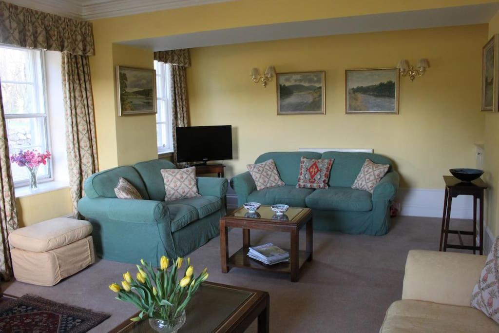 St Marys Farmhouse - Traditional Country Farmhouse with Open Fire photo 1