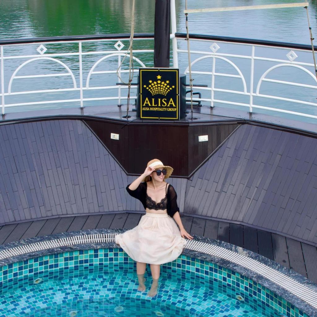 Alisa Luxury Cruise - Tap to explore photos
