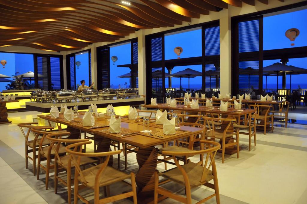 The Cliff Resort & Residences