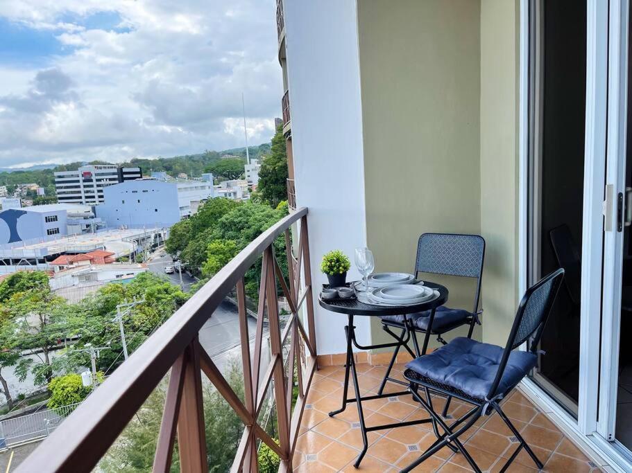 Lovely 3Brm Apt w/City View&Pool @heart of Escalon photo 2