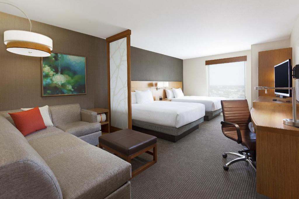 Hyatt Place West Des Moines/Jordan Creek photo 1