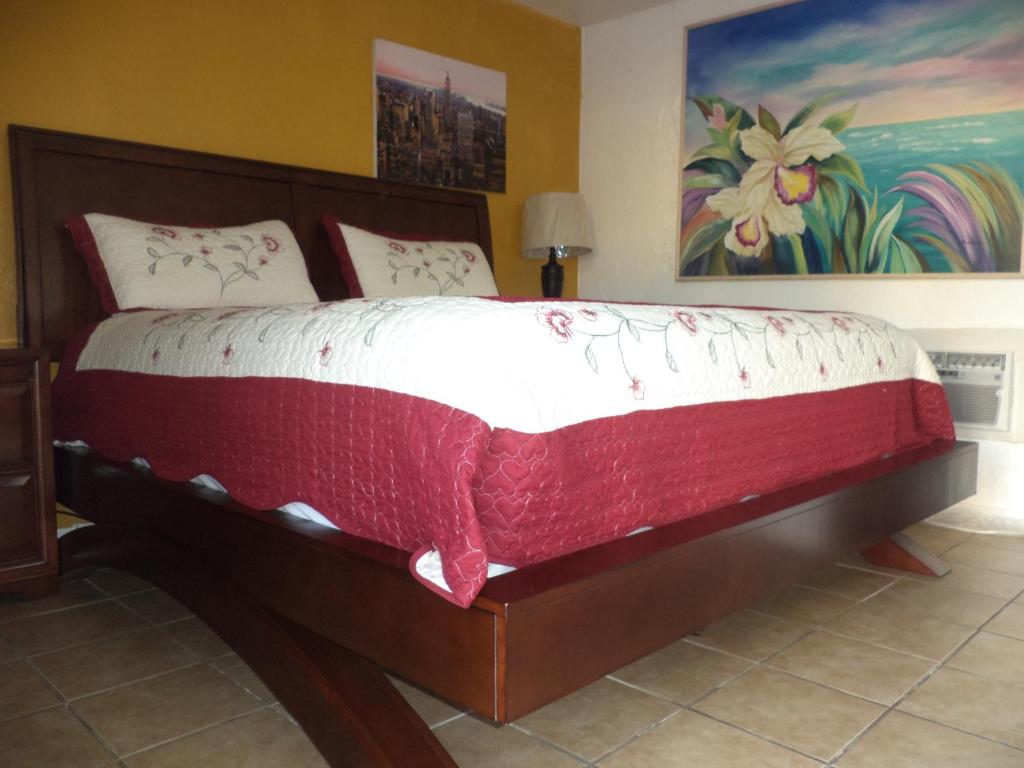 Glades Motel - Naples photo 1