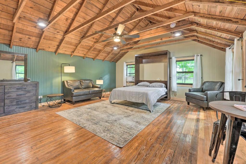 Cassopolis The Cabin Retreat Lake Access! photo 4