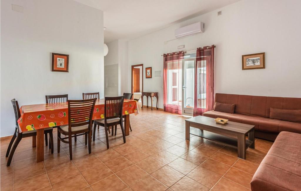 Amazing Apartment In Villa Del Rey With Wifi, 1 Bedrooms And Outdoor Swimming Pool photo 1
