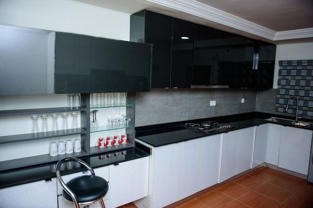 Cc & Cg Homes Luxury 4 Bedrooms Apartment photo 3
