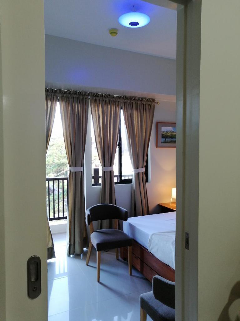 Cool Breeze Brenthill Deluxe photo 1