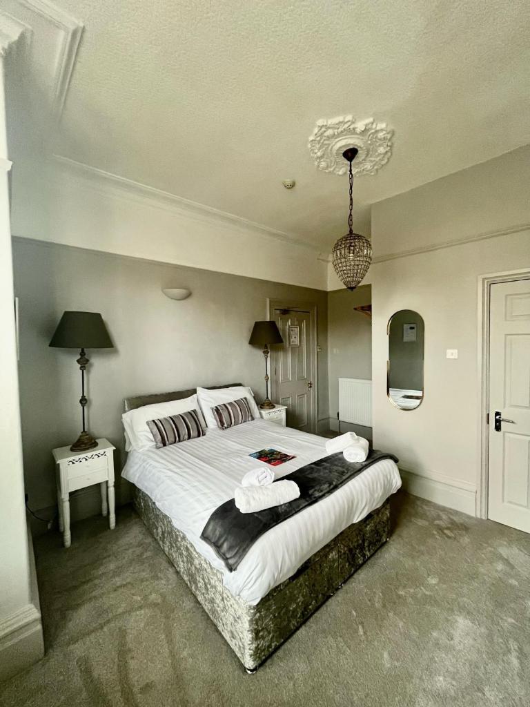 Grange Lodge photo 1