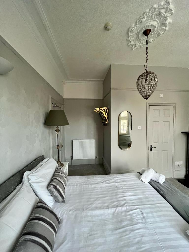 Grange Lodge photo 3