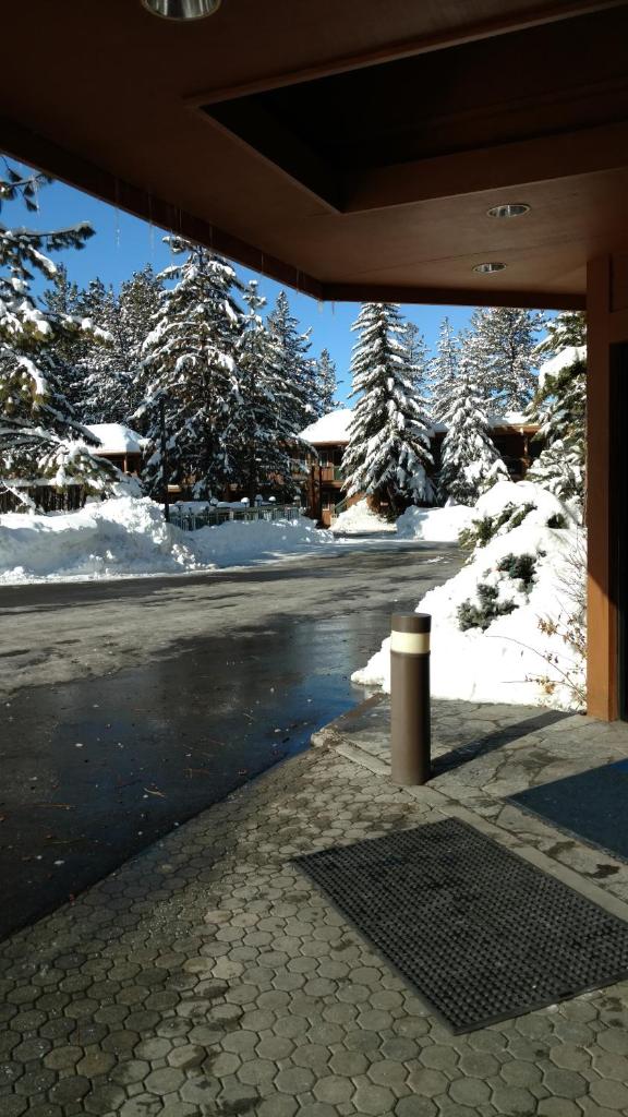 Holiday Inn Express South Lake Tahoe, an IHG Hotel photo 3