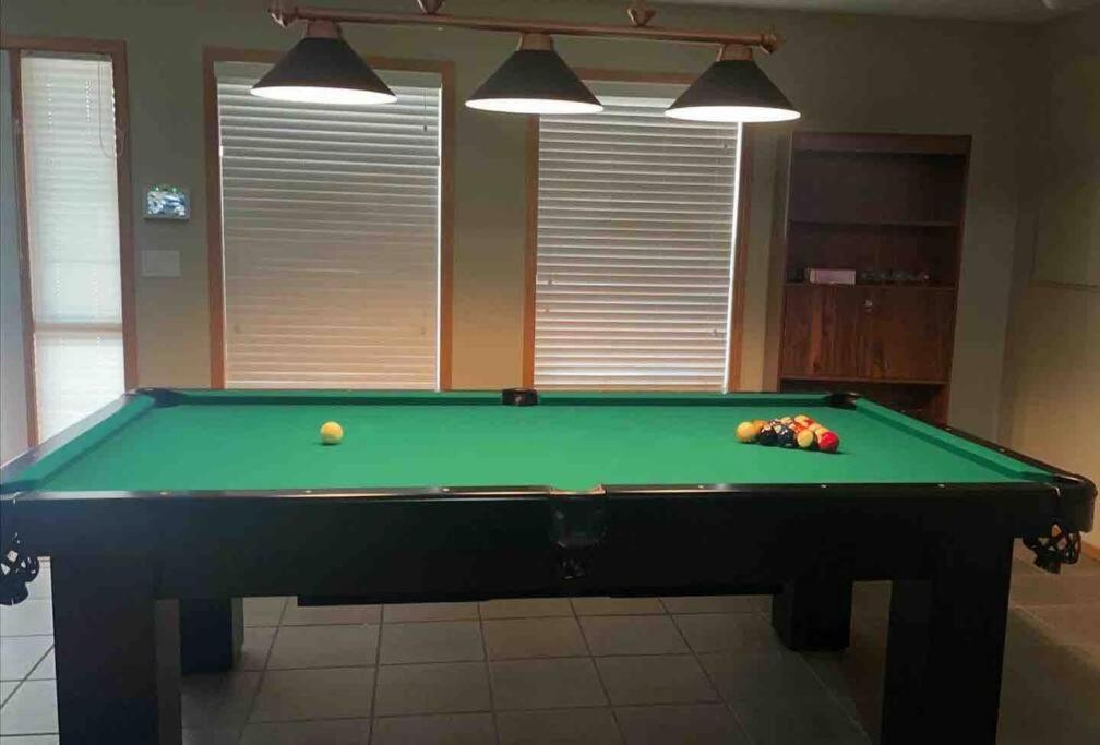 Lakeshore Guest House - sleeps 18 photo 3