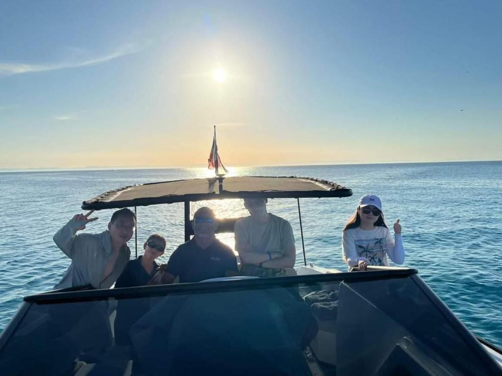 Rentboats photo 2