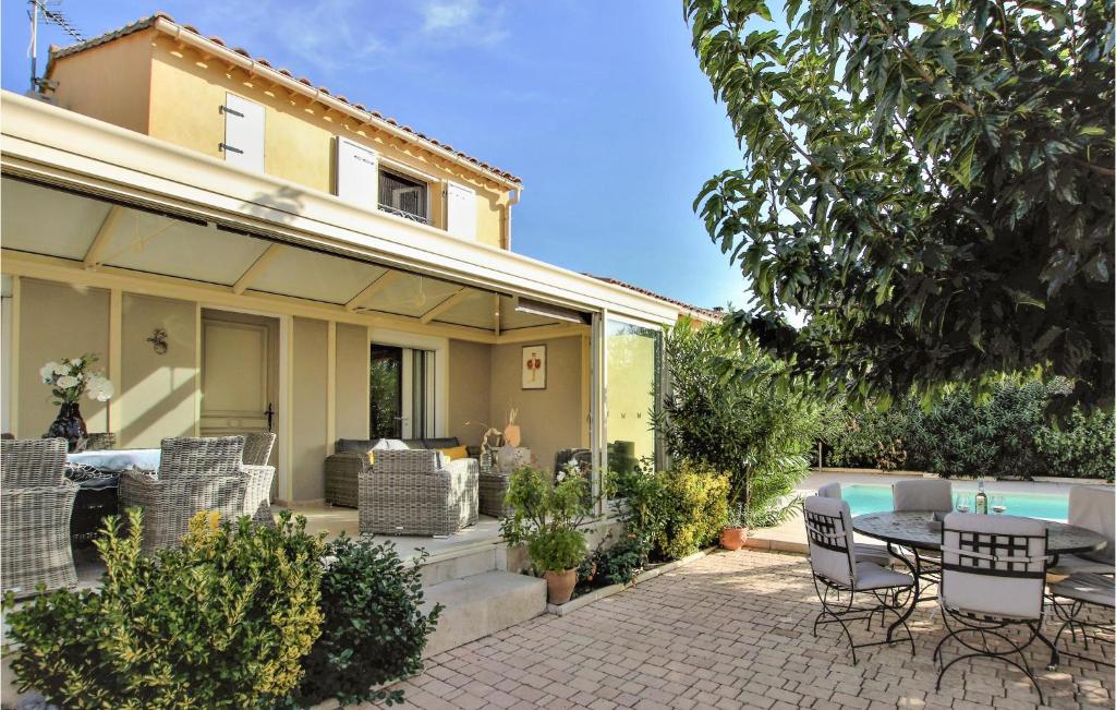 Amazing Home In Chteaurenard With Outdoor Swimming Pool, 3 Bedrooms And Private Swimming Pool photo 1