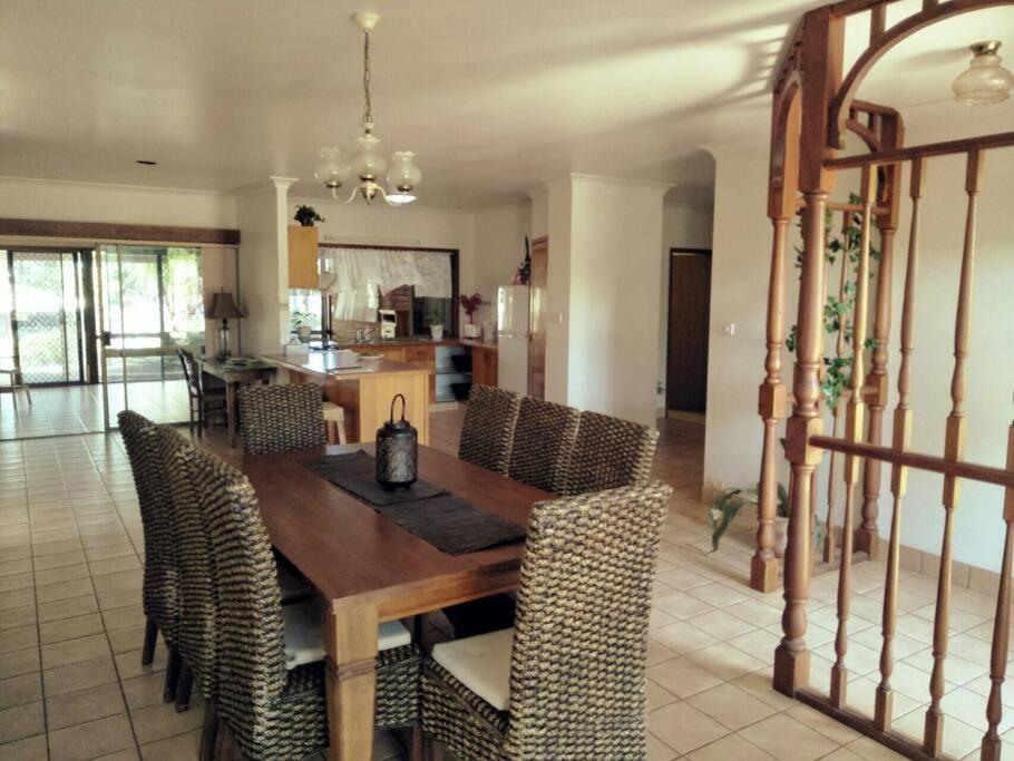 XL 6 bed Tableland Treat Spacious & Convenient photo 2