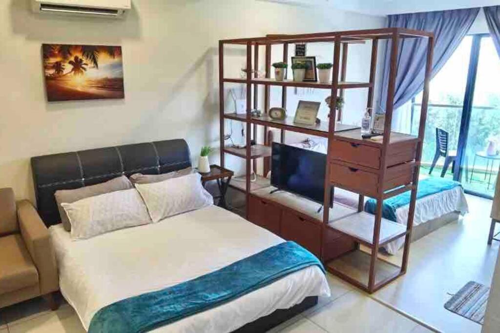 Timurbay Seaview Resident Studio with 1 BR Family Suite photo 4