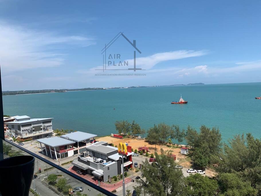 PD D'Wharf Premium Suite - Full Seaview (Up to 6 Pax) photo 2