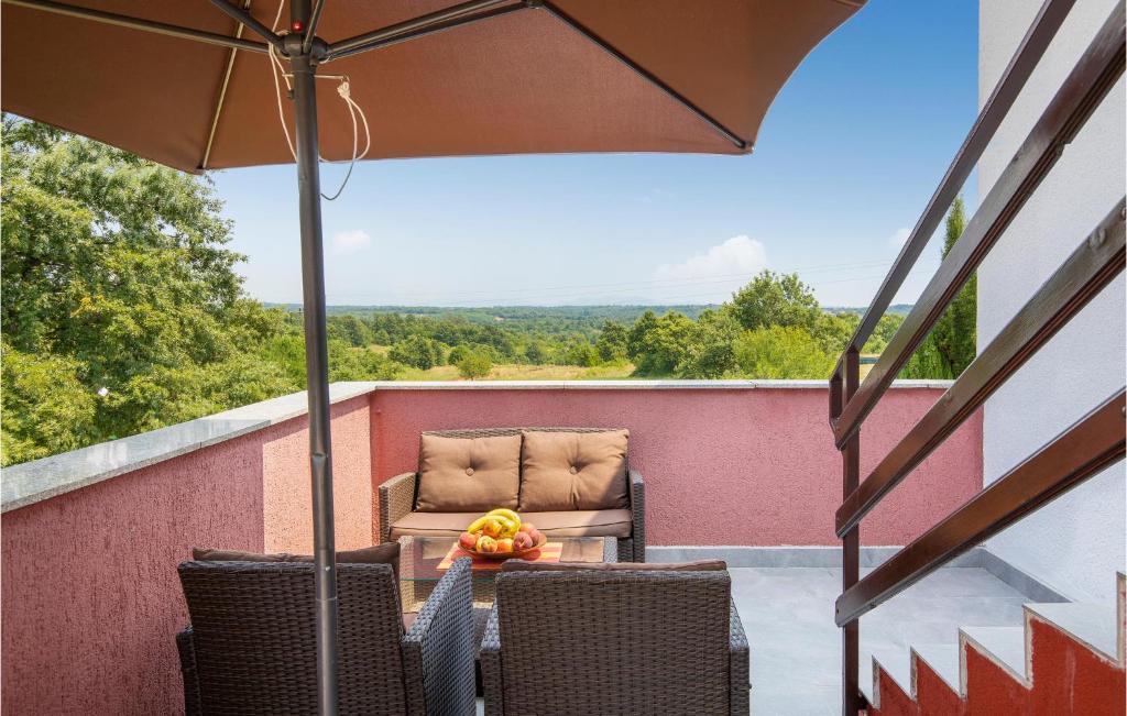Stunning Apartment In Barban With 3 Bedrooms, Wifi And Outdoor Swimming Pool photo 1