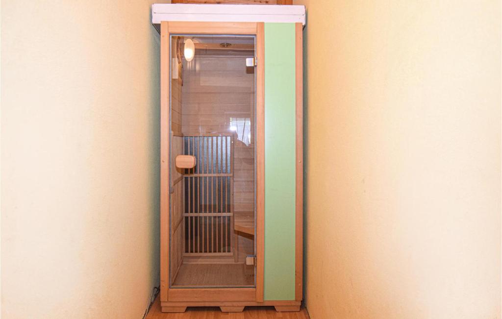 Stunning Apartment In Verrayes With 2 Bedrooms And Wifi photo 4