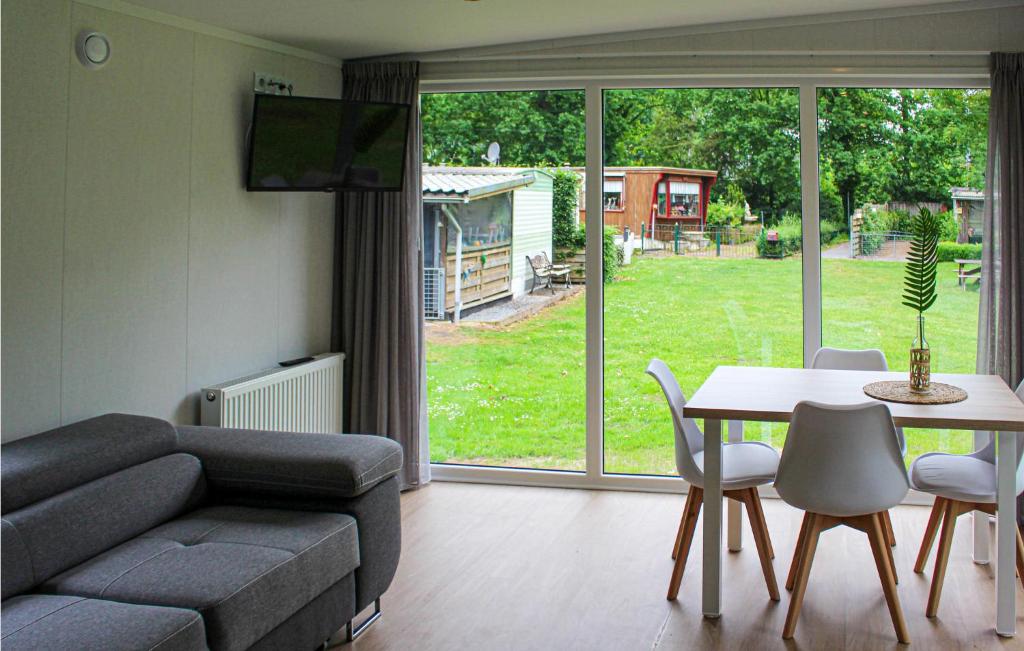 Amazing Caravan In Marienberg With Wifi And 2 Bedrooms photo 1