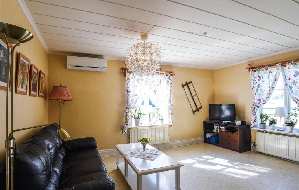 Nice Home In Munkedal With 2 Bedrooms And Wifi photo 2