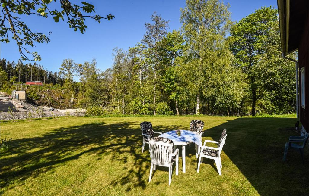 Nice Home In Munkedal With 2 Bedrooms And Wifi photo 4