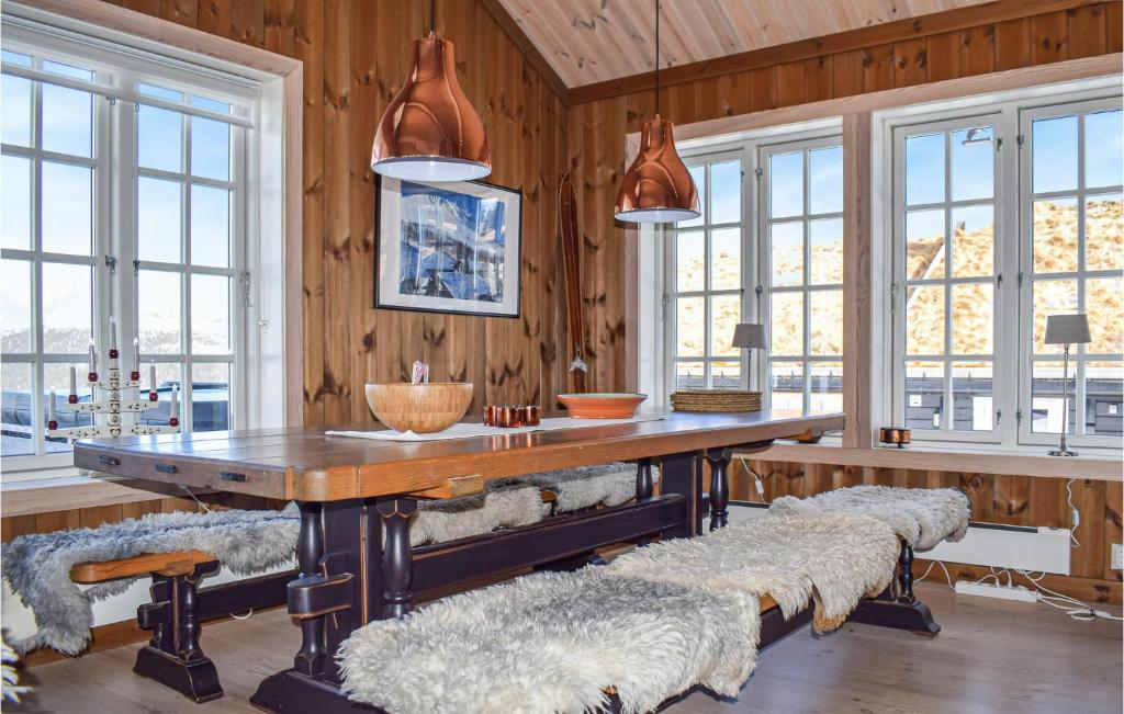 Beautiful Home In Rjukan With 3 Bedrooms, Sauna And Wifi photo 2