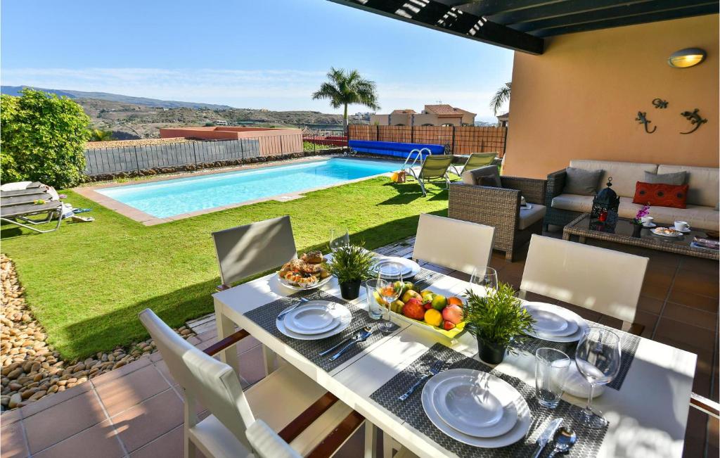 Awesome Home In San Bartolome De Tiraj With 3 Bedrooms, Wifi And Outdoor Swimming Pool photo 1