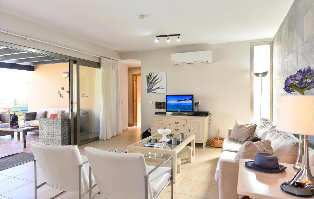Awesome Home In San Bartolome De Tiraj With 3 Bedrooms, Wifi And Outdoor Swimming Pool photo 3