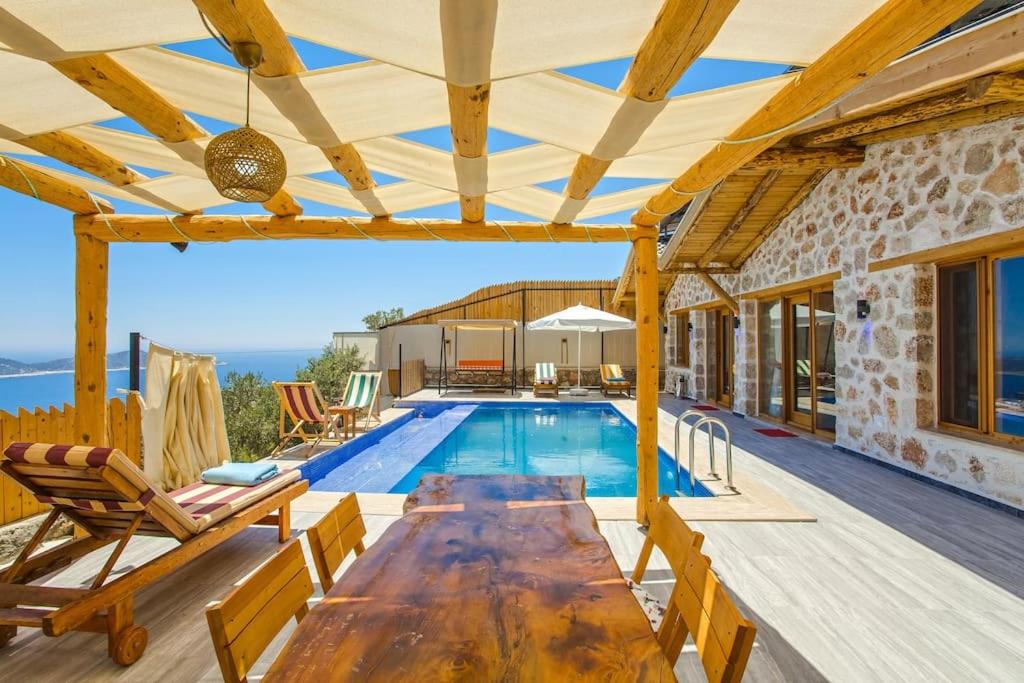 1 Bedroom Uninterrupted Sea View Villa With Private Pool photo 2