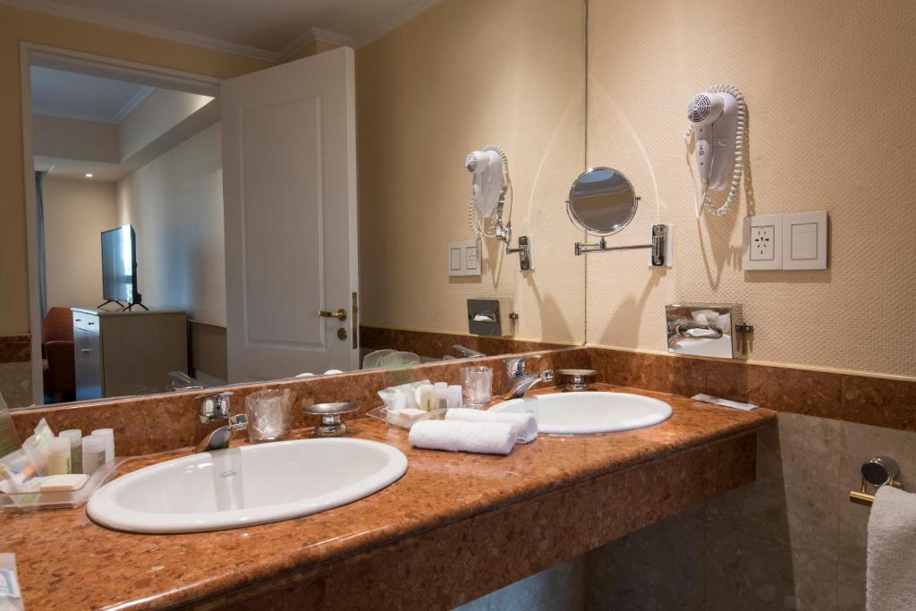 Holiday Inn Cordoba, an IHG Hotel photo 1