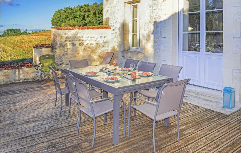 Stunning Home In Champmillon With 4 Bedrooms, Wifi And Outdoor Swimming Pool photo 3