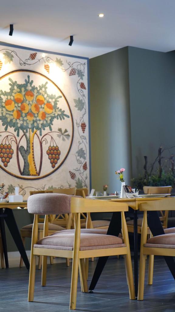 Aitch Boutique Hotel - an LIH Hotel photo 3