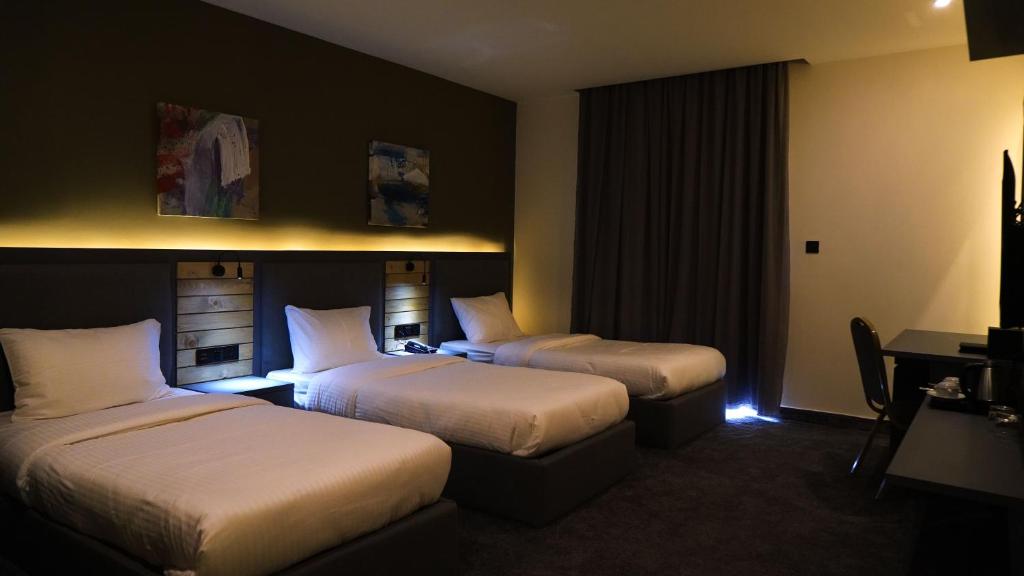 Aitch Boutique Hotel - an LIH Hotel photo 2