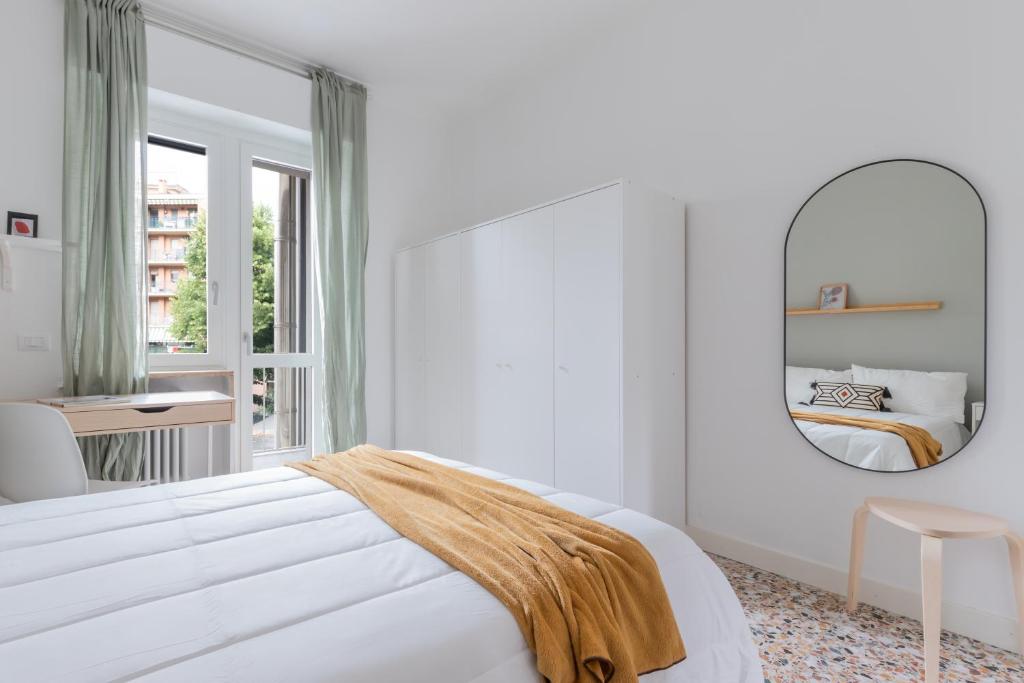 Top Living Apartments - Carducci Room Type - Three-Bedroom Apartment