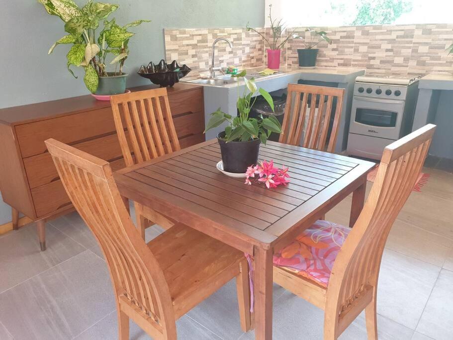 Ohana Location Ravissant appart spacieux parking gratuit à uturoa photo 3
