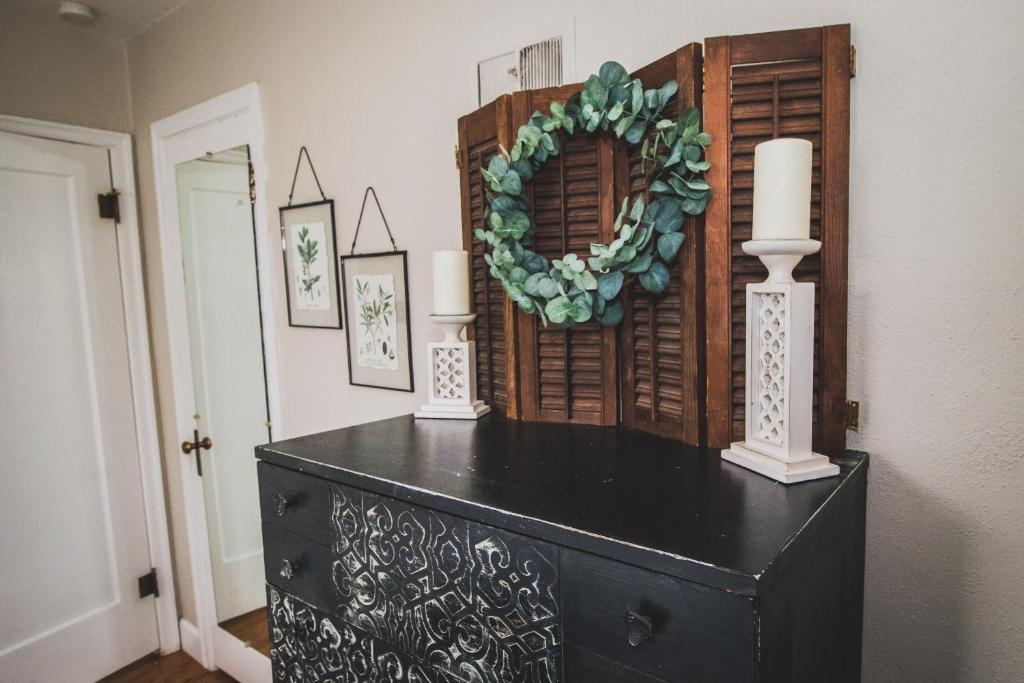 Charming 4BR Cottage Near UNC - Perfect for Family Getaways photo 3