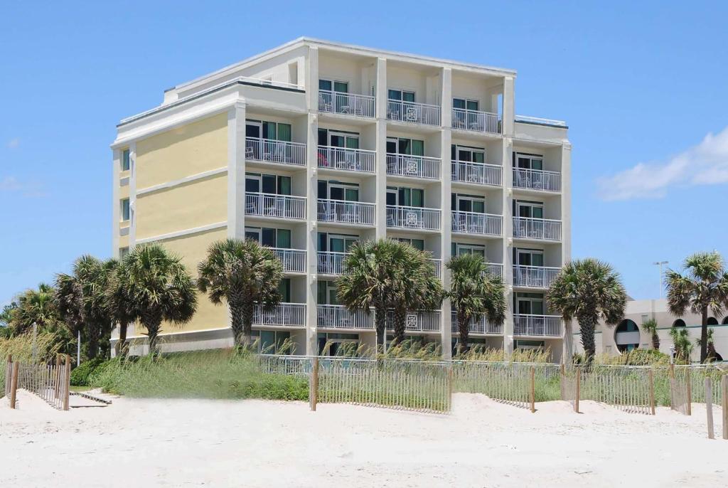 The Sandbar Hotel, Trademark Collection by Wyndham image