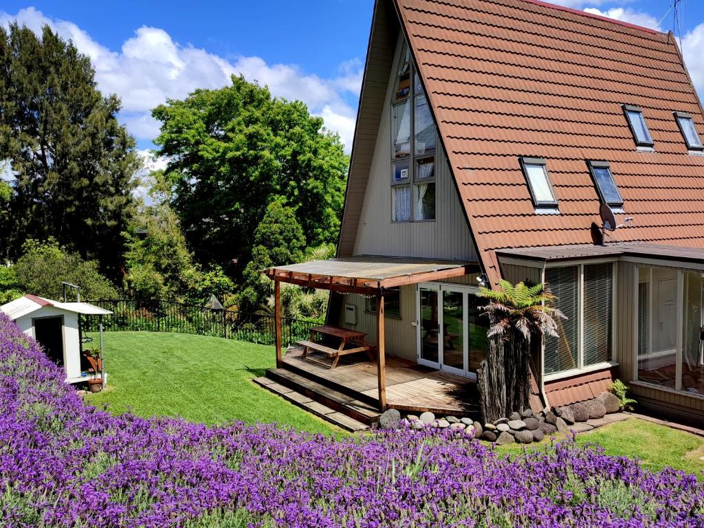 the Wooden A-frame in Hamilton photo 4