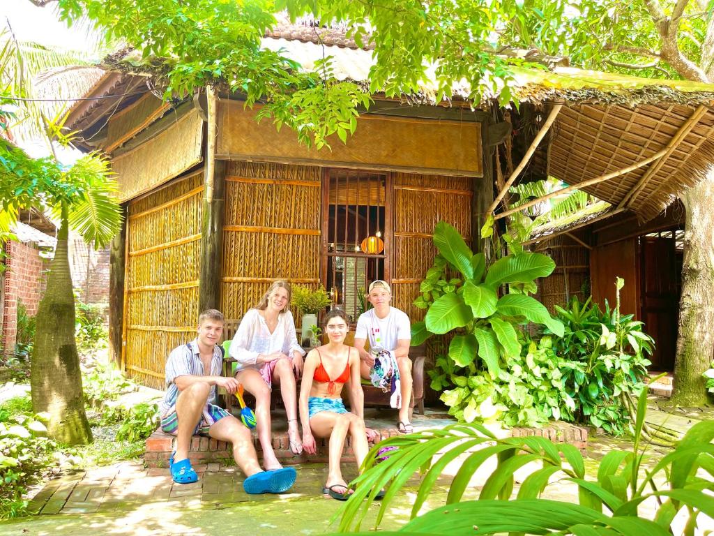 Under The Coconut Tree Hội An Homestay
