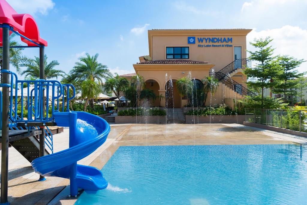 Wyndham Sky Lake Resort and Villas