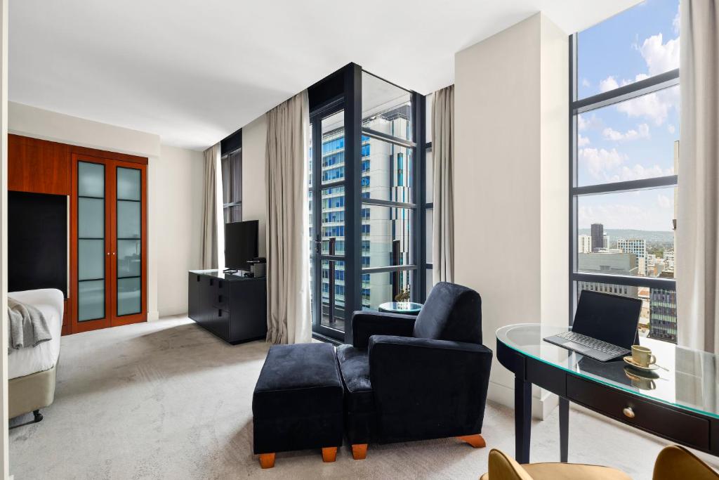 Peppers Waymouth Adelaide Room Type - Peppers Deluxe Room