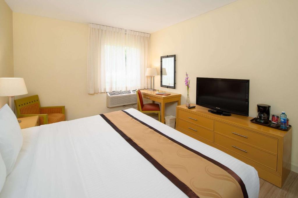 Quality Hotel Real Aeropuerto San Salvador photo 4