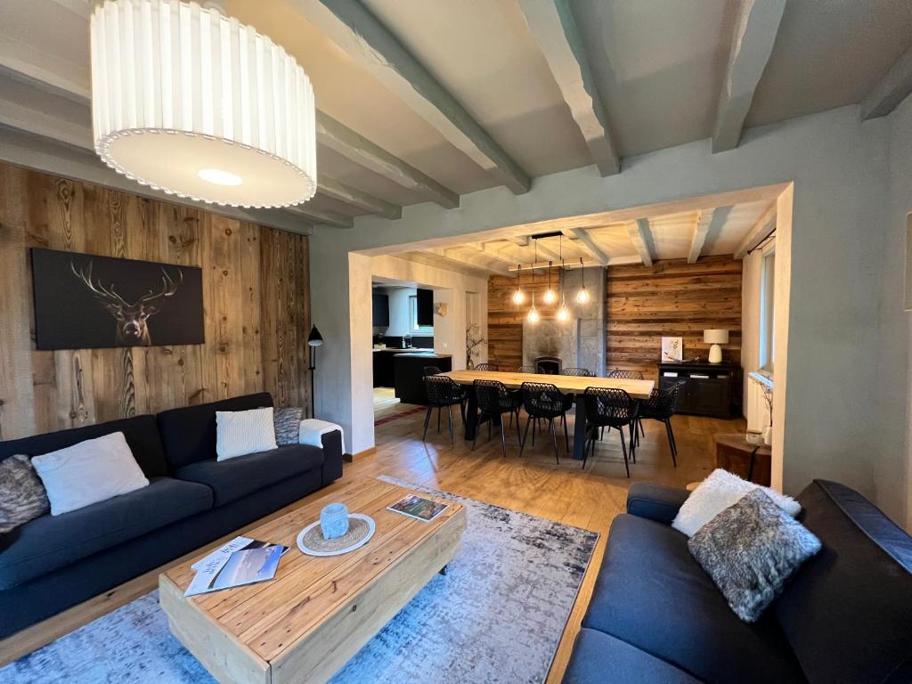 LES CIMES BLANCHES CLEDICIHOME Chalet 10 pers SPA & Grand terrain 4 MINUTES DES PISTES photo 1