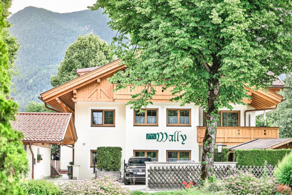 Ferienwohnungen "Zur Wally", Apartment Sauba