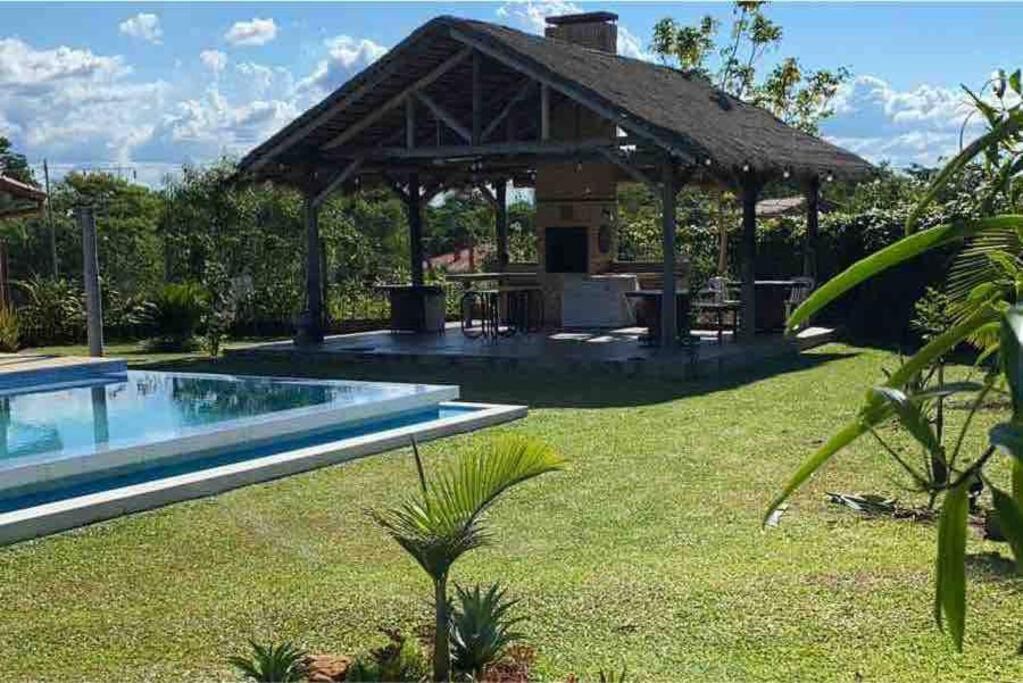 Casa con Piscina, Quincho, Cancha de Futbol/Volley photo 1