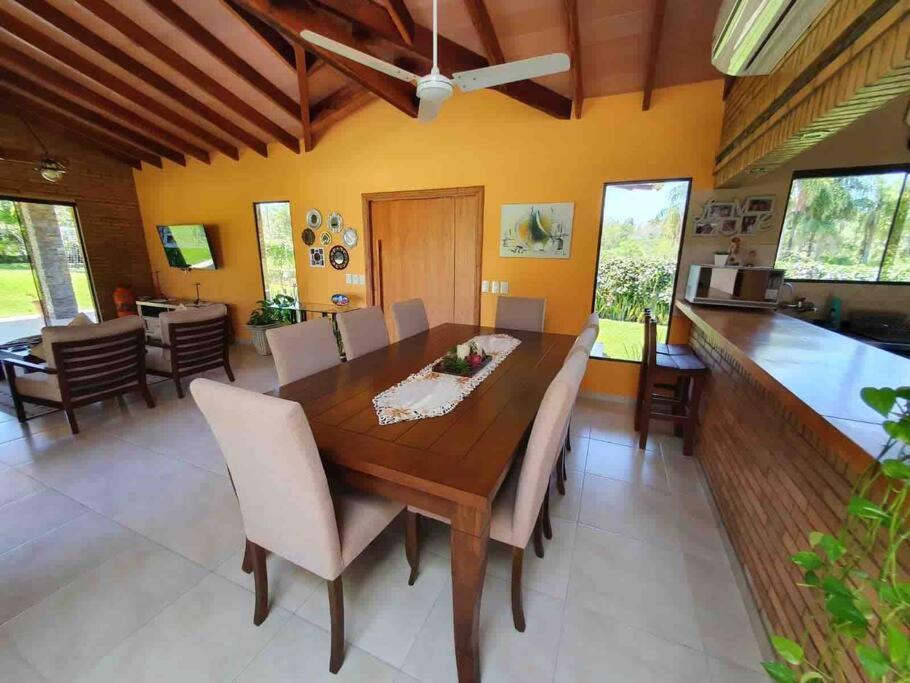 Casa con Piscina, Quincho, Cancha de Futbol/Volley photo 3