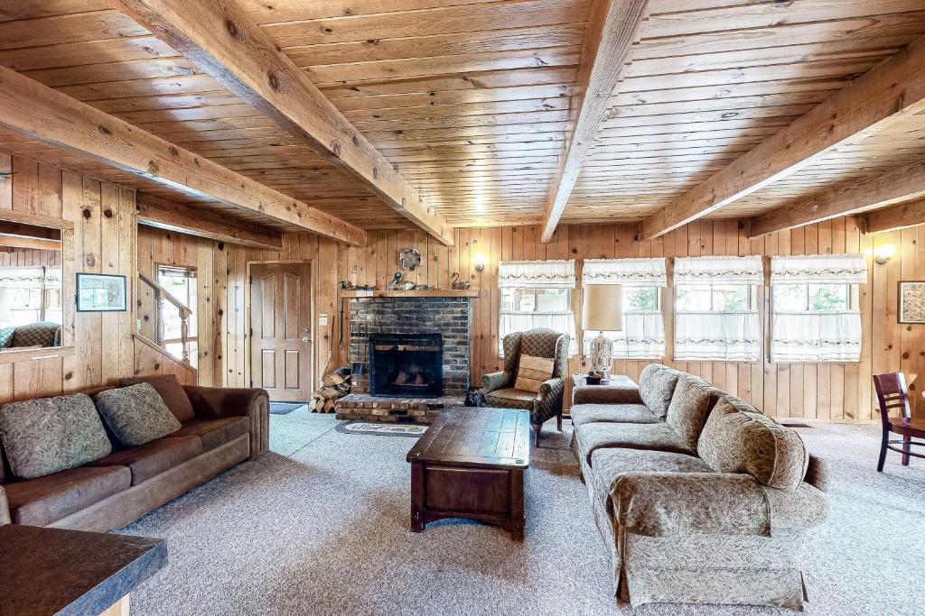Lancaster Cabin photo 4