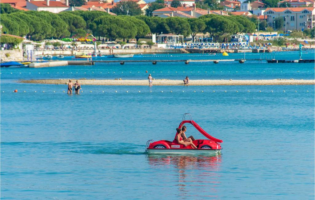 Awesome Apartment In Medulin With Outdoor Swimming Pool, 2 Bedrooms And Wifi photo 3