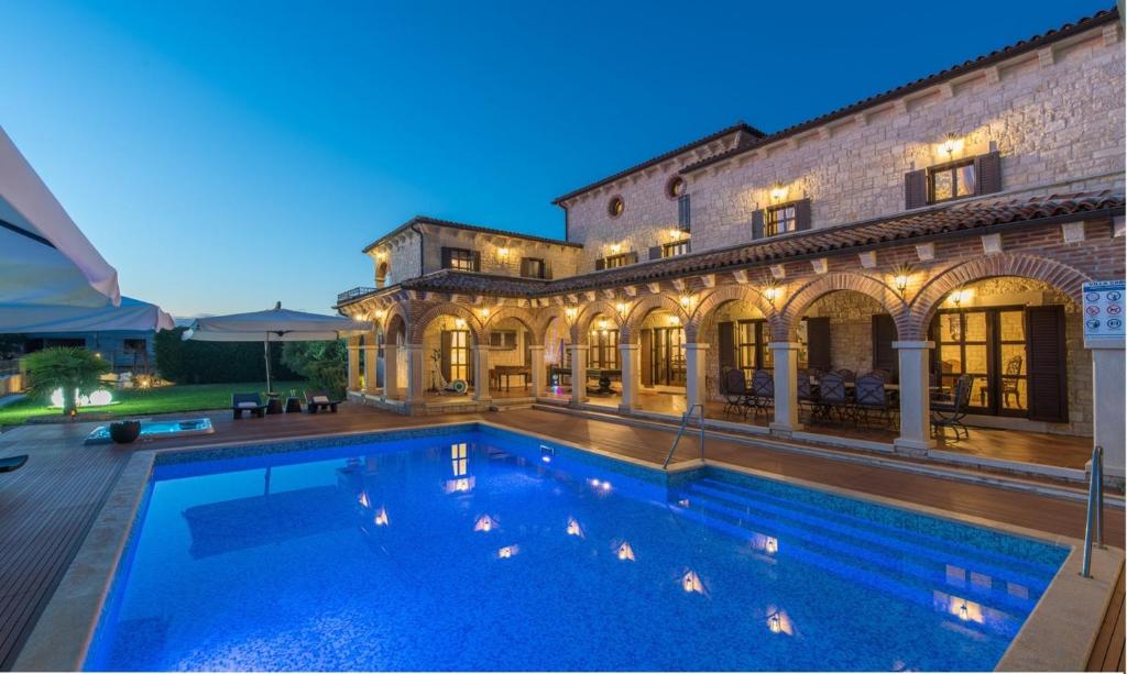 Villa Carolus-Luxurious Istrian Villa photo 3